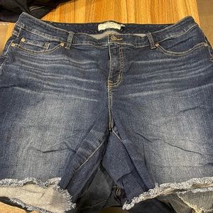 Torrid size 20 Jean shorts